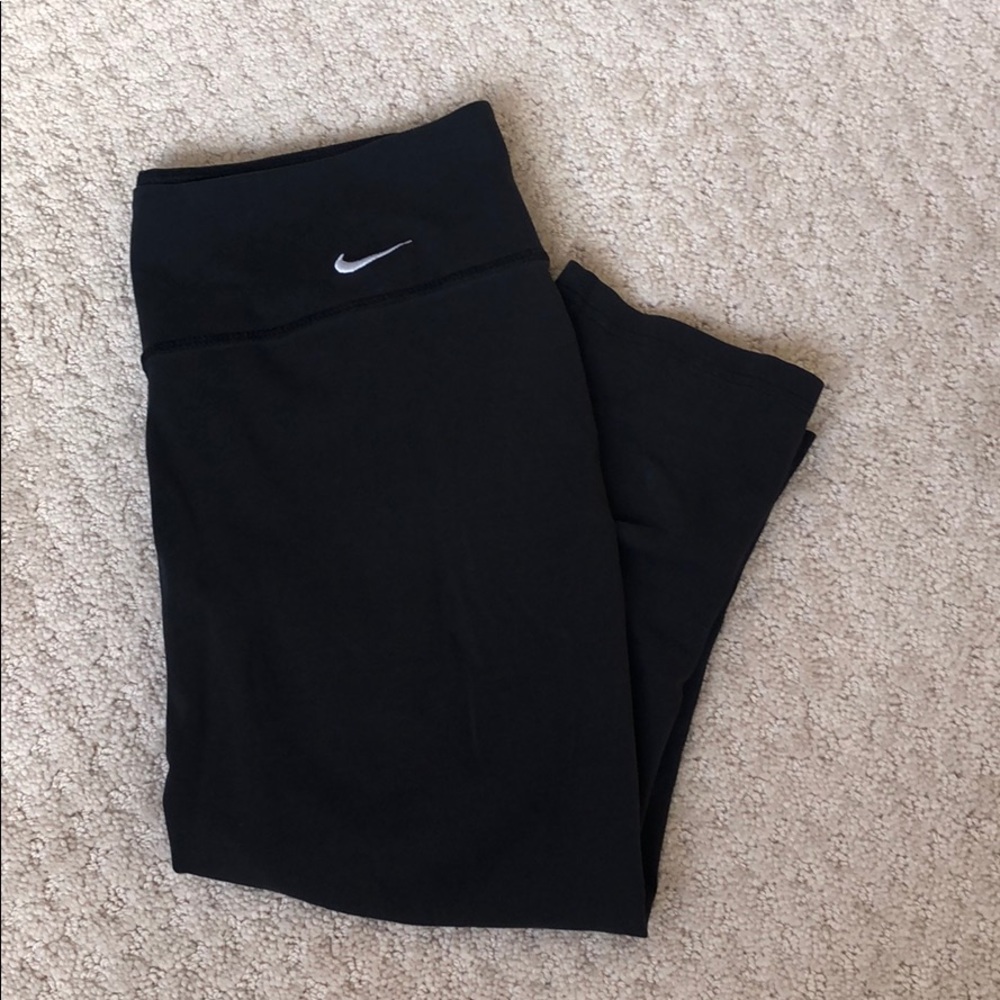 🌸 Nike Capri Leggings🌸